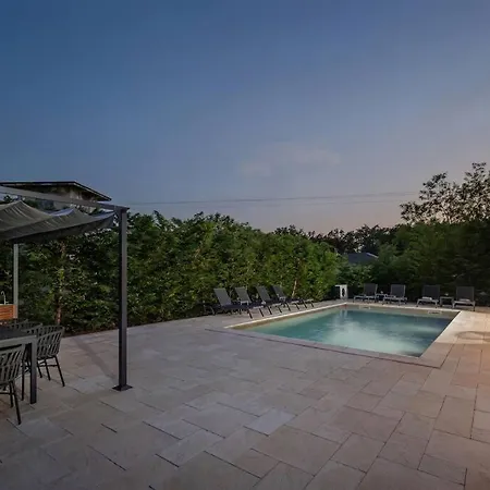 Zorina Heated Pool 45 M2, Jacuzzi & Sauna *