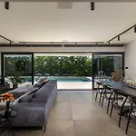 Zorina Heated Pool 45 M2, Jacuzzi & Sauna *