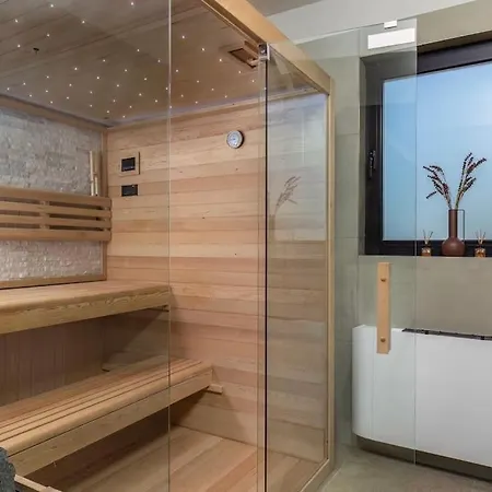 וילה Zorina Heated Pool 45 M2, Jacuzzi & Sauna *