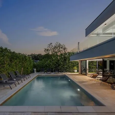 Vila Zorina Heated Pool 45 M2, Jacuzzi & Sauna