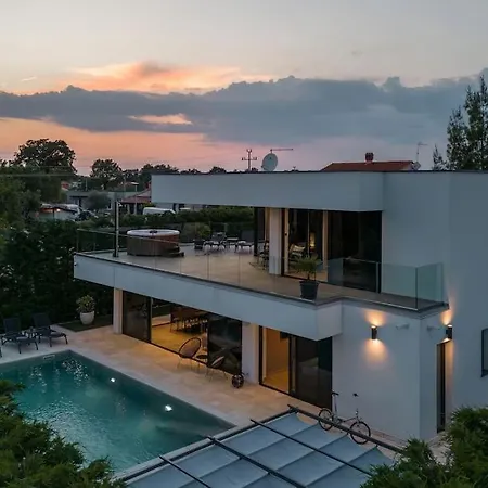 Vila Zorina Heated Pool 45 M2, Jacuzzi & Sauna Sveti Ivan (Istria)