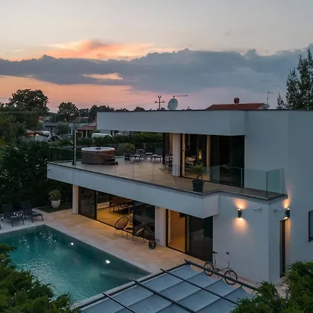 Villa Zorina Heated Pool 45 M2, Jacuzzi & Sauna *